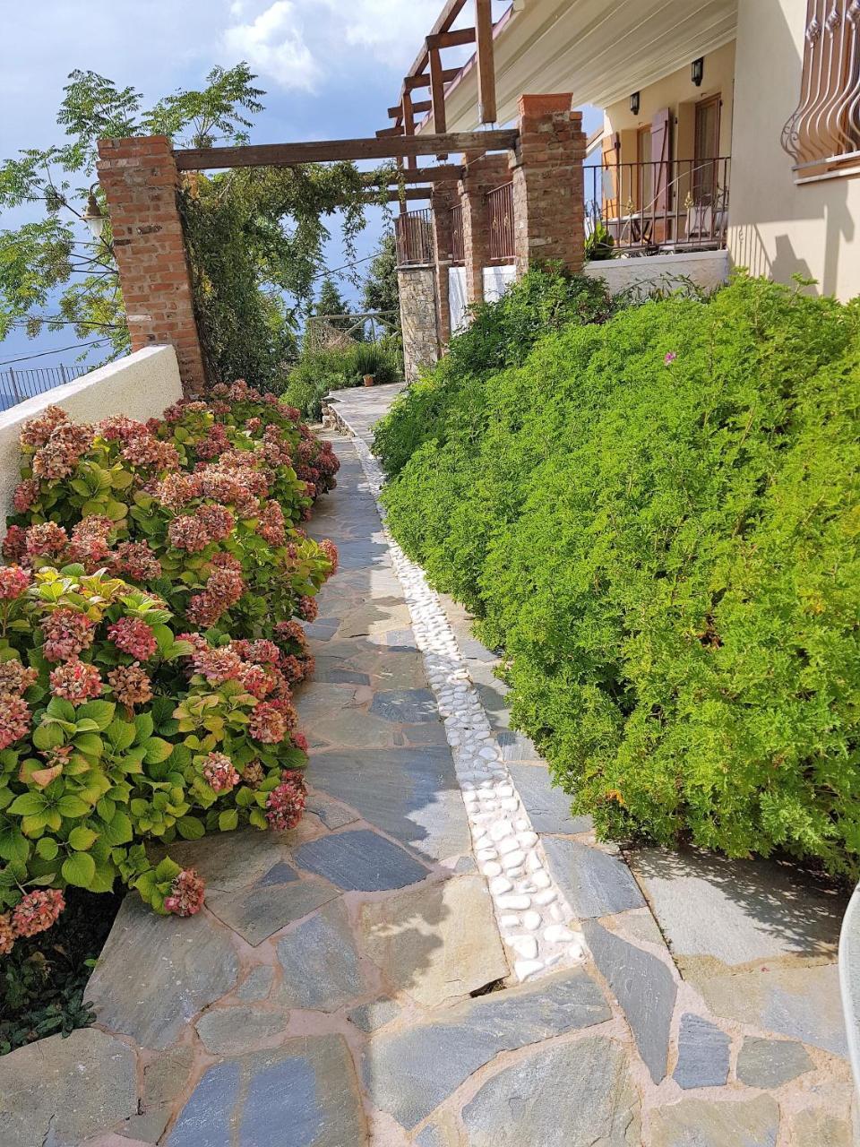 Lagou Raxi Country Hotel Lafkos Exterior foto